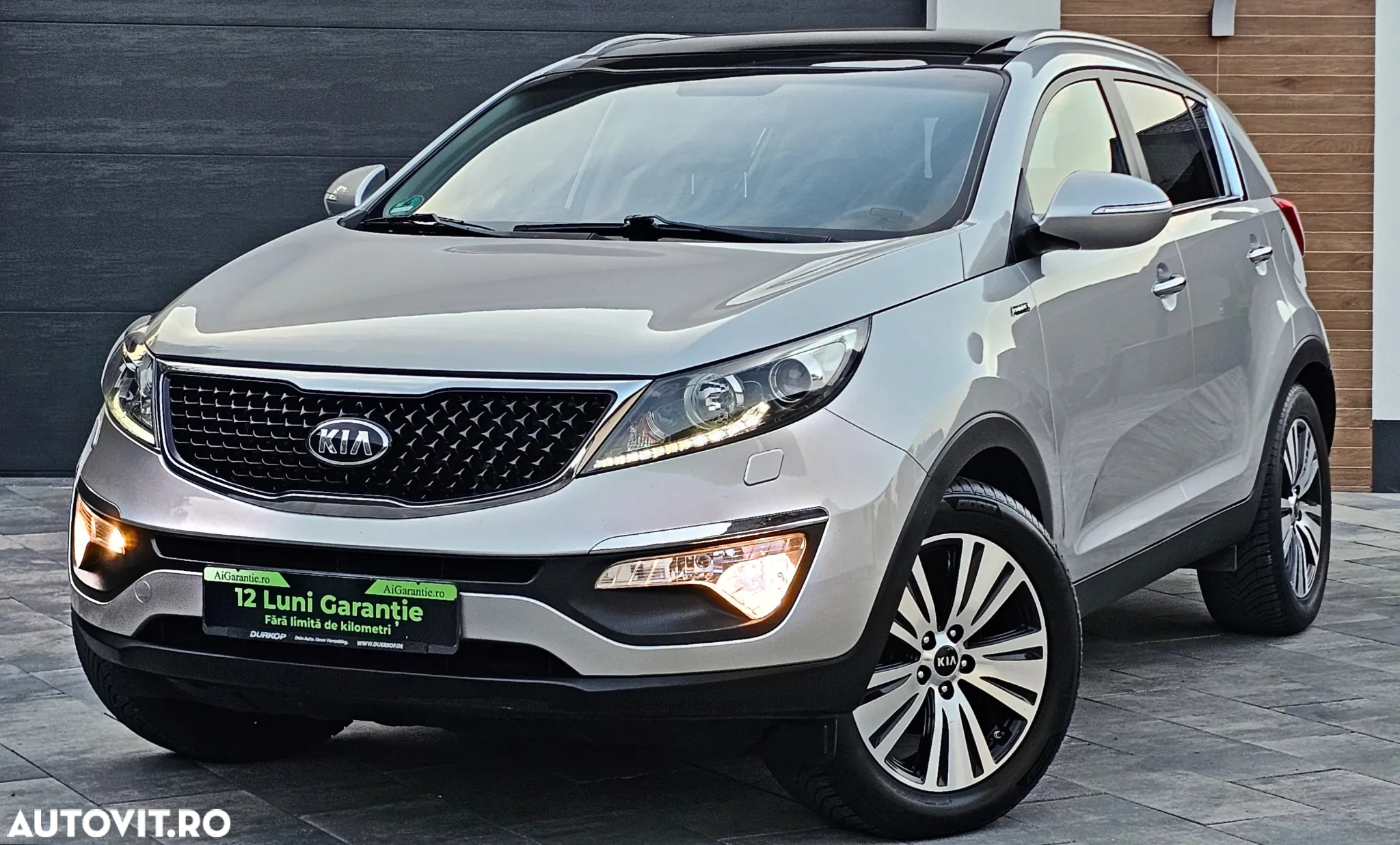 Kia Sportage 2.0 CRDI 4WD Dream-Team Edition - 3