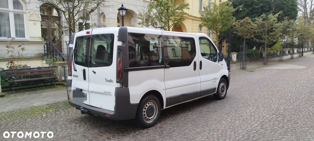 Renault Trafic - 2