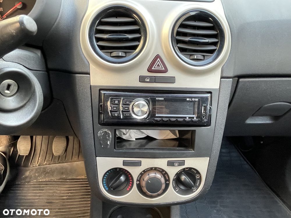 Opel Corsa 1.2 16V Essentia - 16