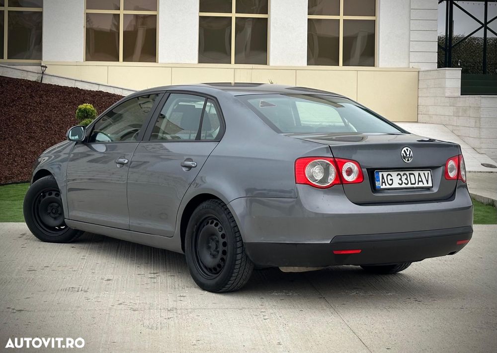 Volkswagen Jetta 1.9 TDI Comfortline - 4