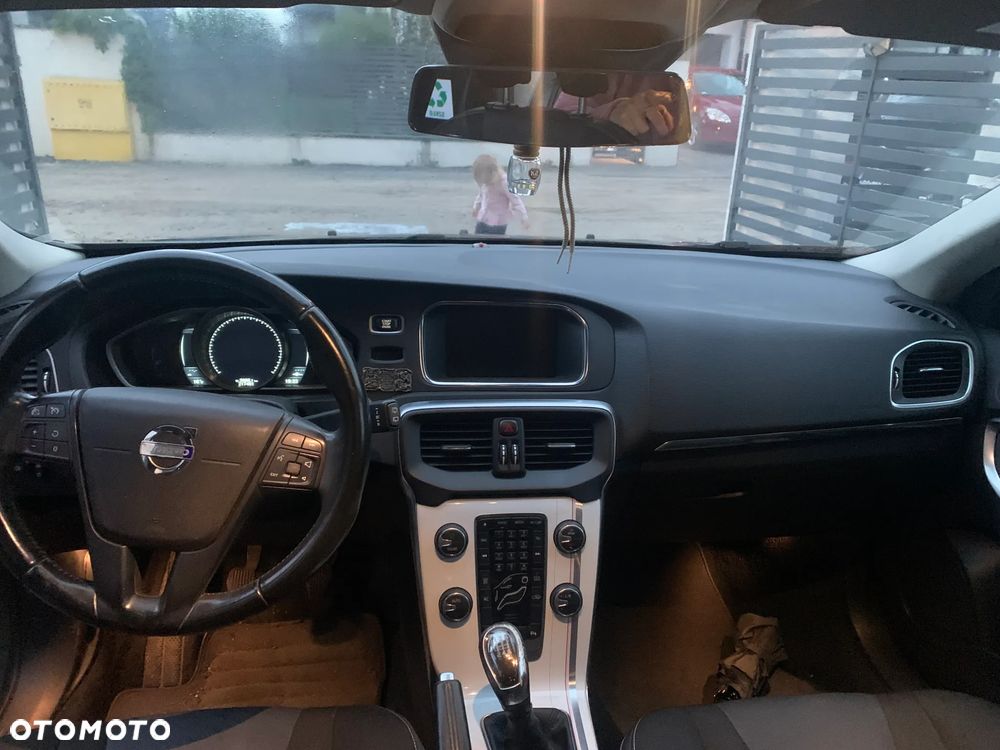 Volvo V40 D2 Momentum - 17