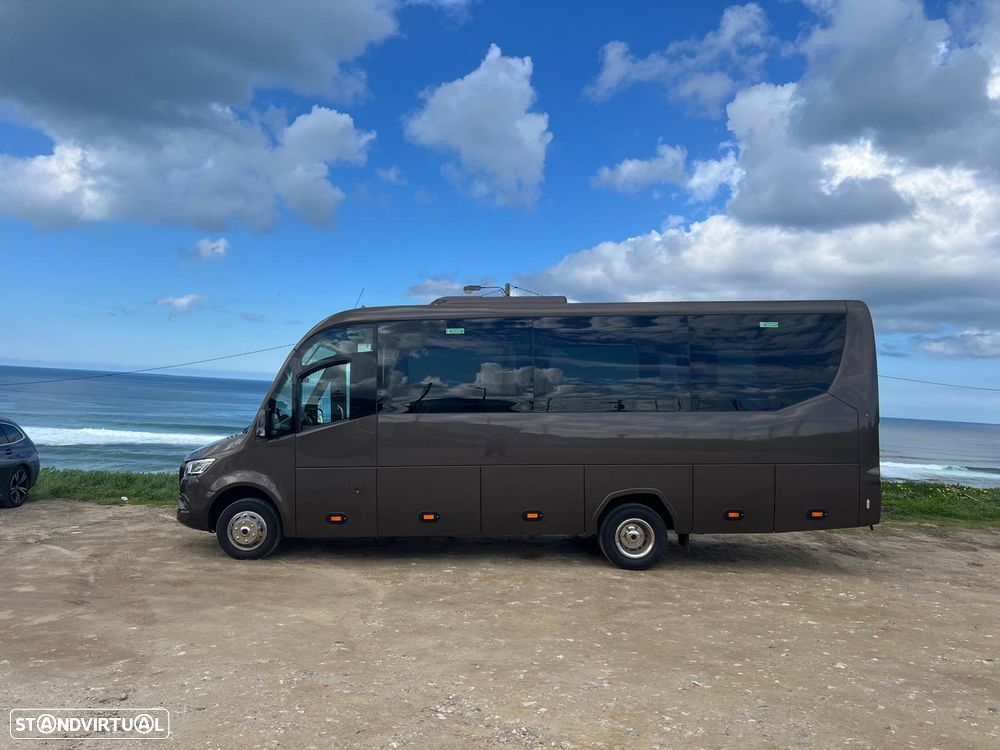 Mercedes Benz Sprinter 819 - 1