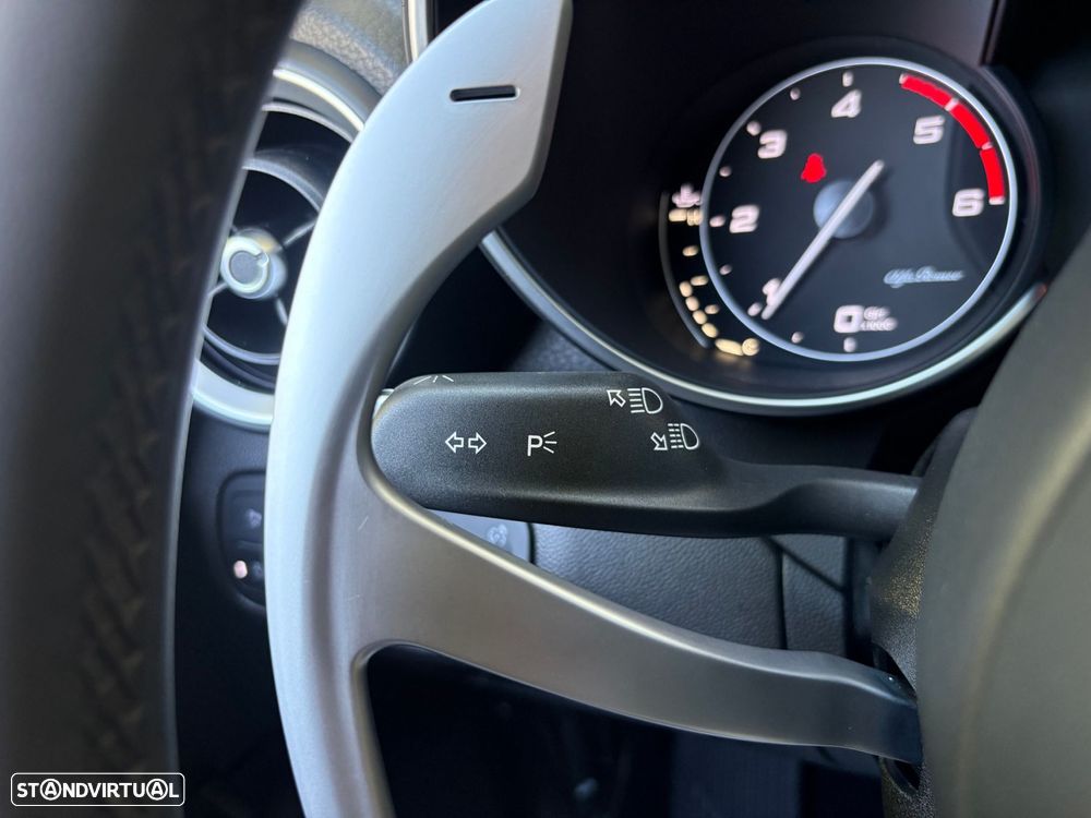 Alfa Romeo Giulia 2.2 D Super AT8 - 16