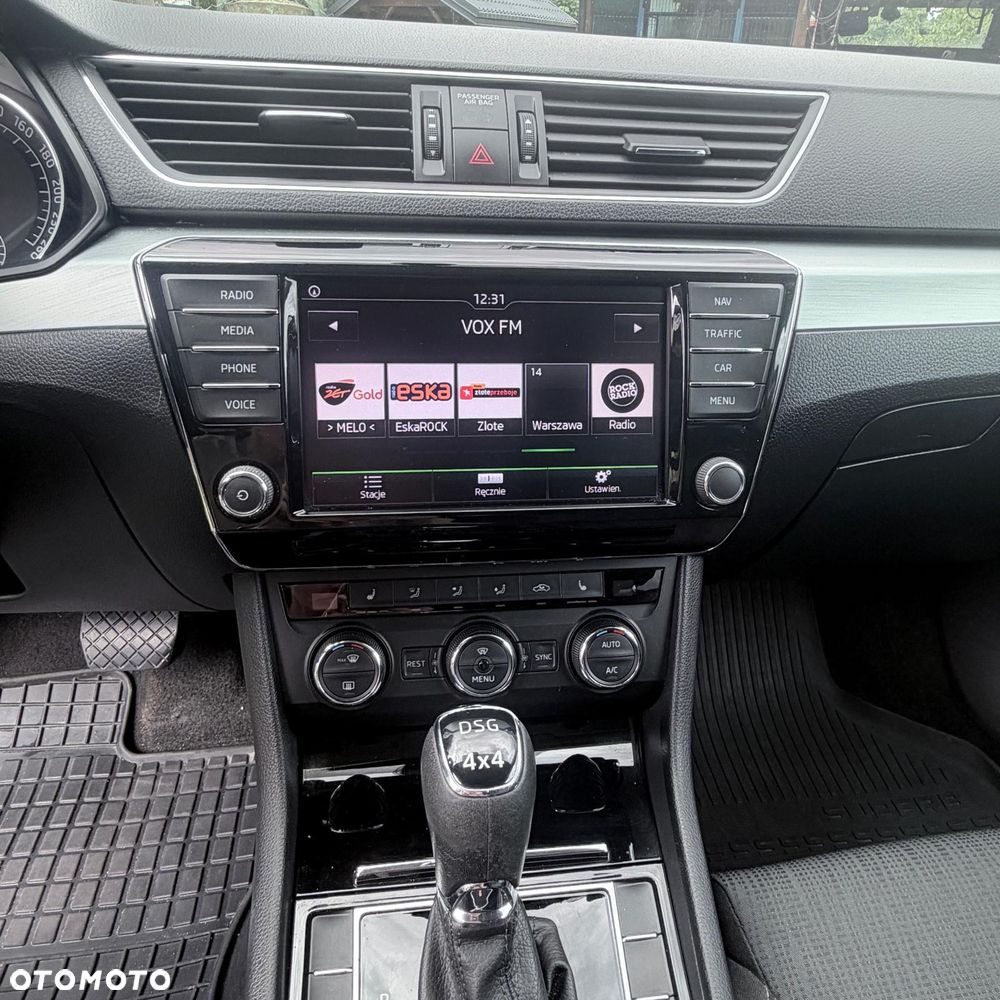 Skoda Superb 2.0 TSI 4x4 Ambition DSG - 8