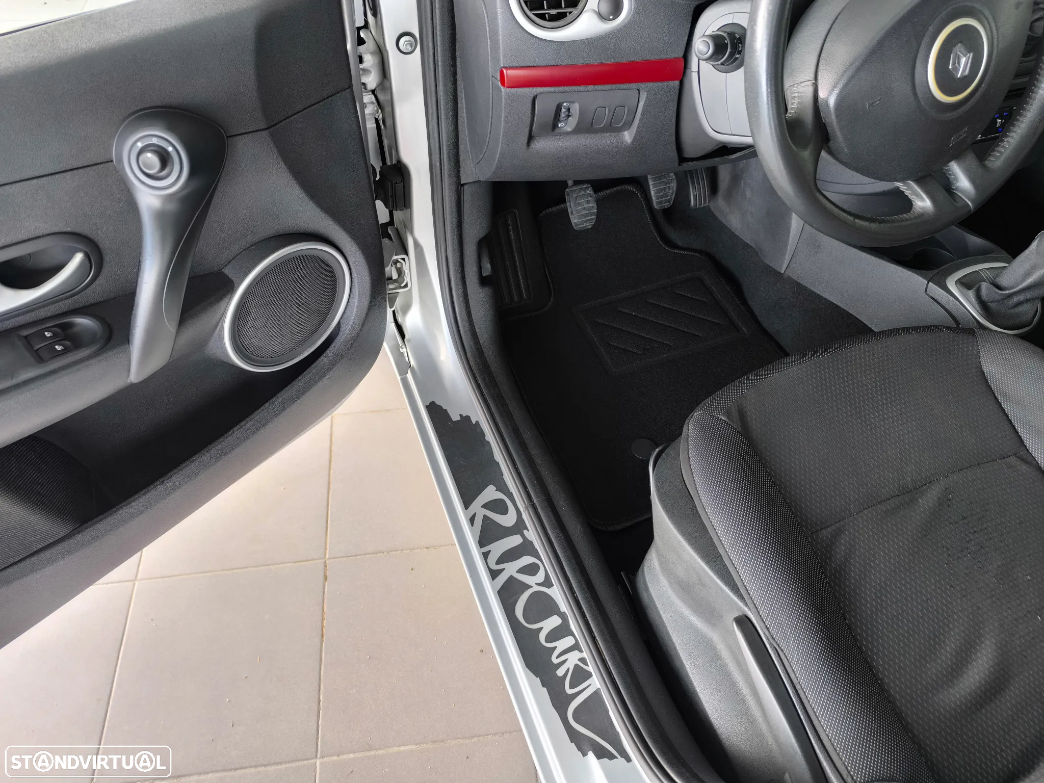 Renault Clio - 8