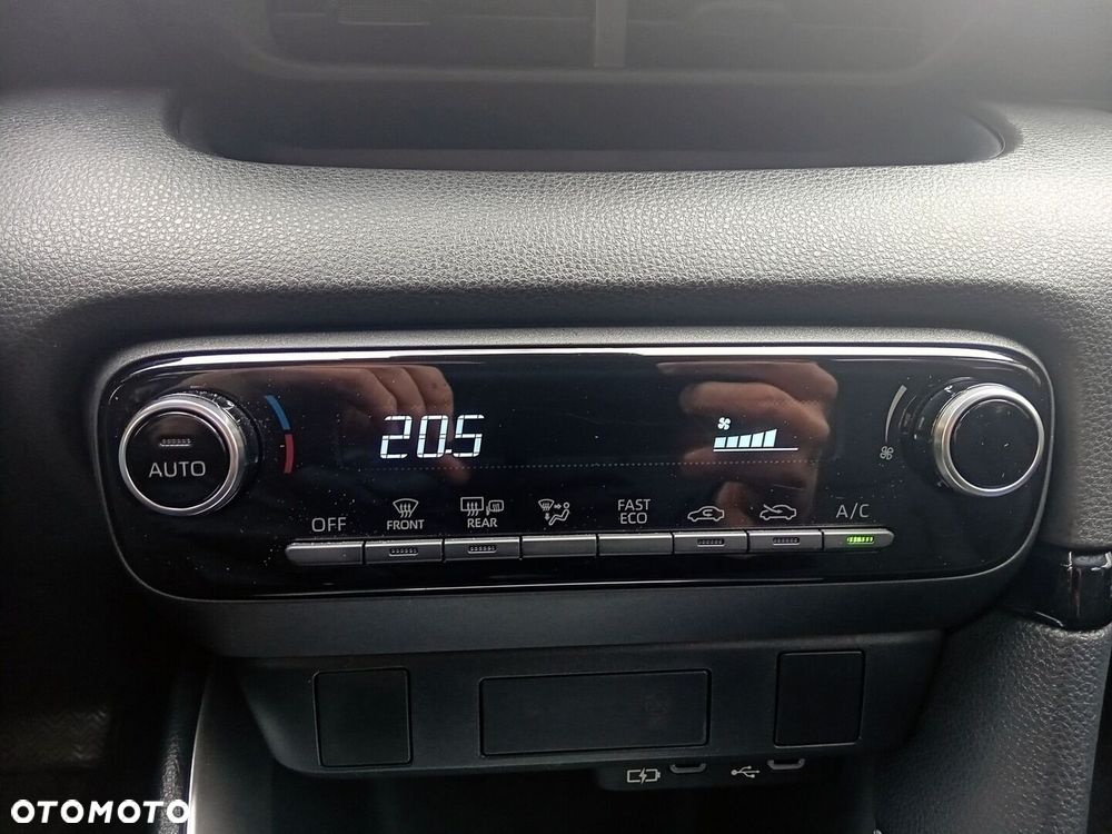 Toyota Yaris - 16