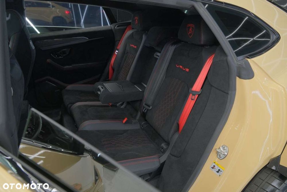 Lamborghini Urus - 22