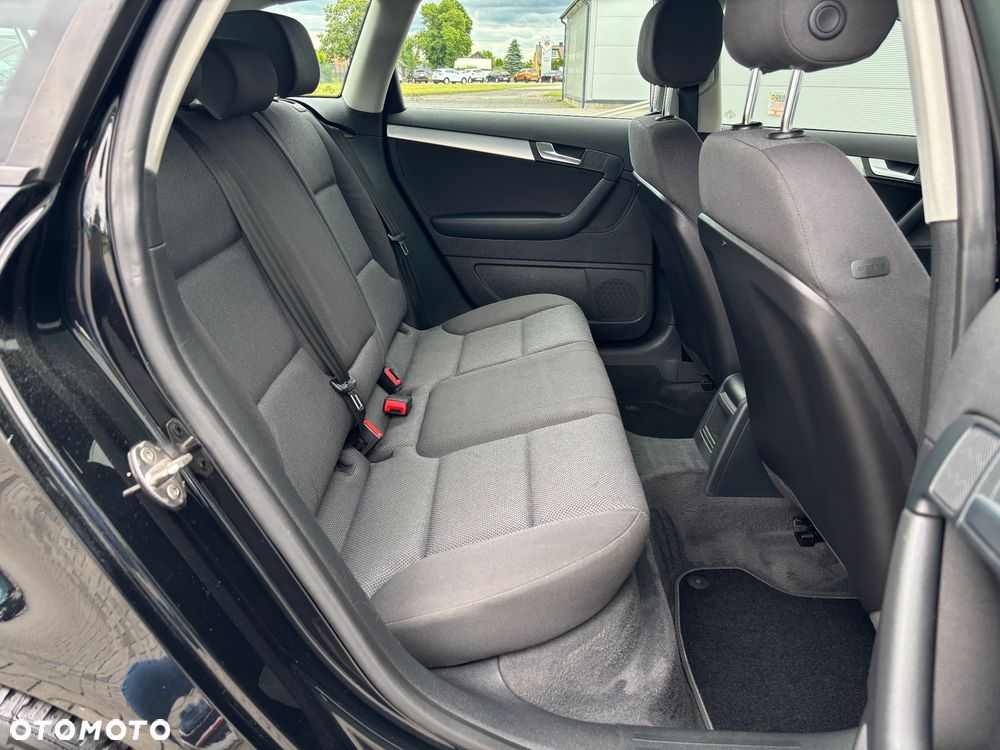 Audi A3 Sportback 1.4 TFSI Ambiente - 32