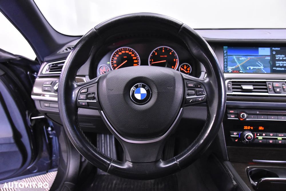 BMW Seria 7 - 16