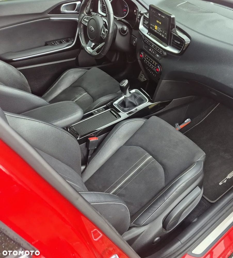 Kia ProCeed 1.4 T-GDI GT Line - 12
