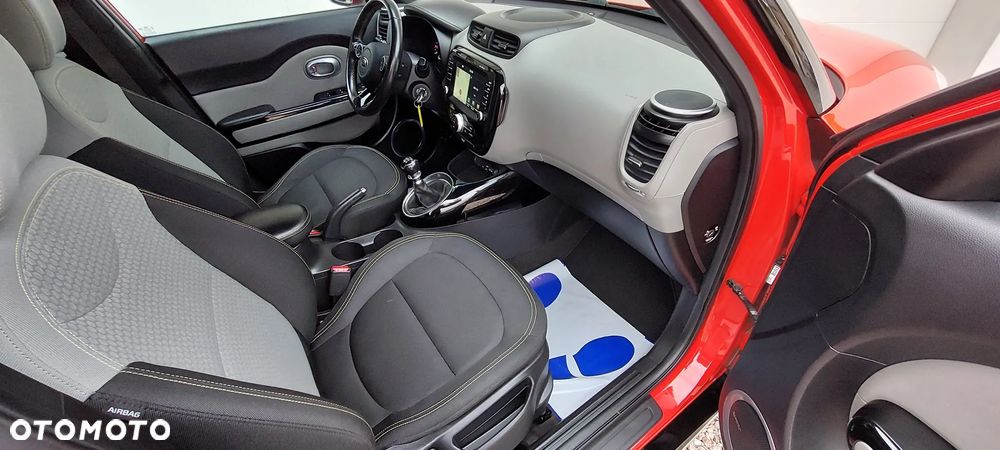 Kia Soul 1.6 CRDI L Business Line - 28