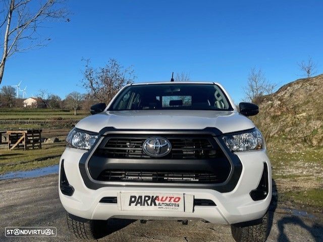 Toyota Hilux 2.4 D-4D 4WD CD CM - 2