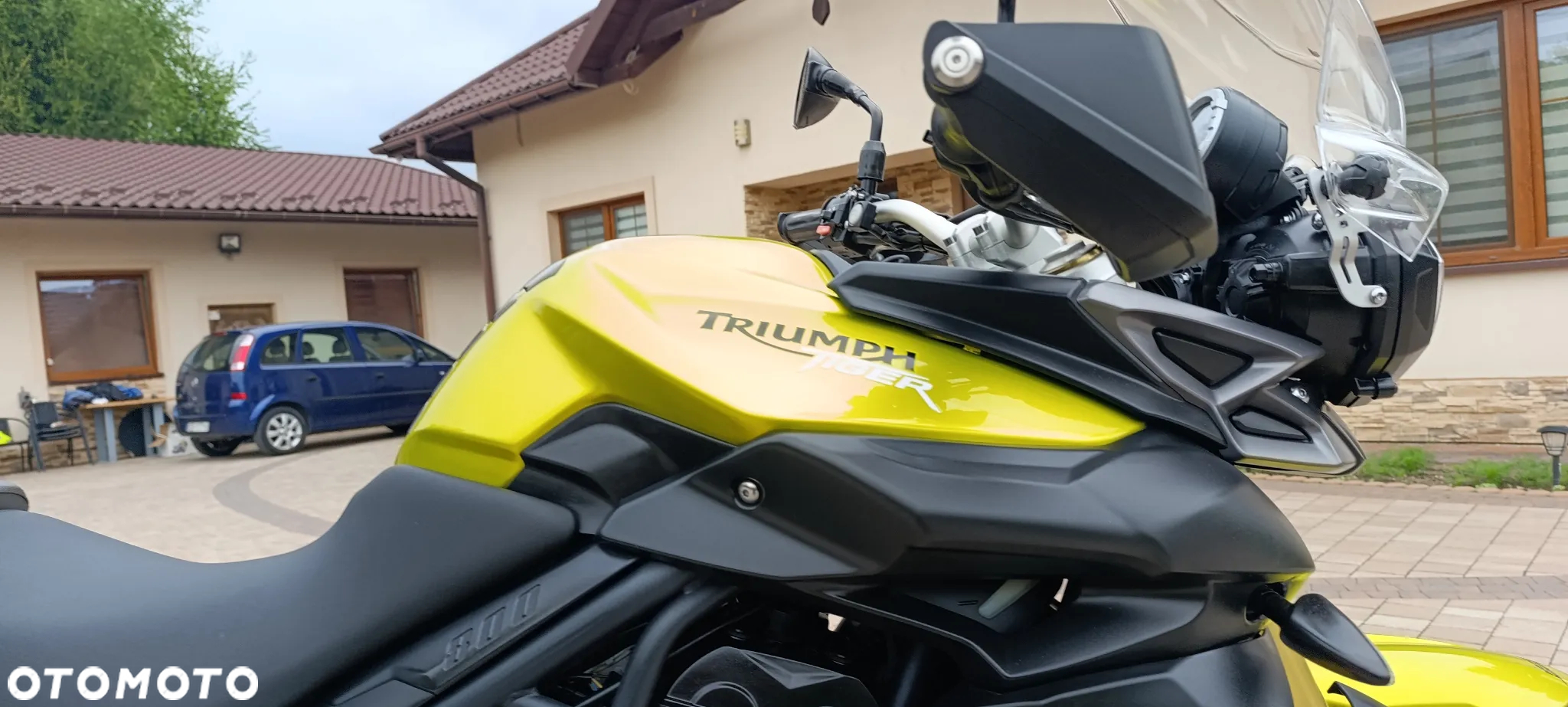 Triumph Tiger - 27