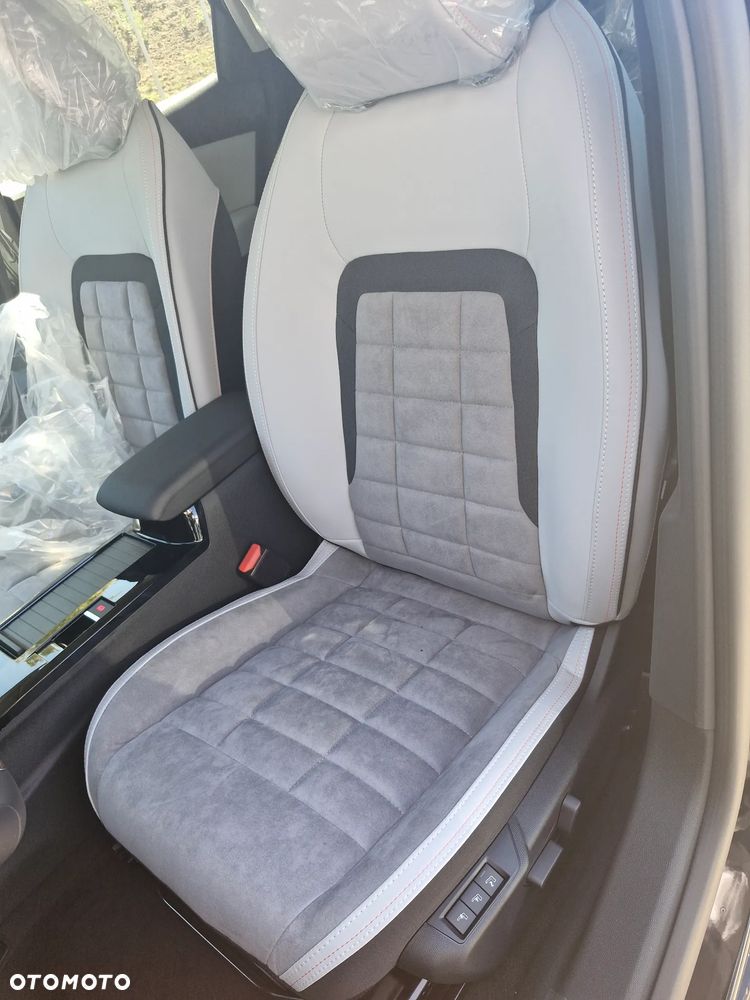 Citroën C4 1.2 mHEV Max eDCT6 - 12
