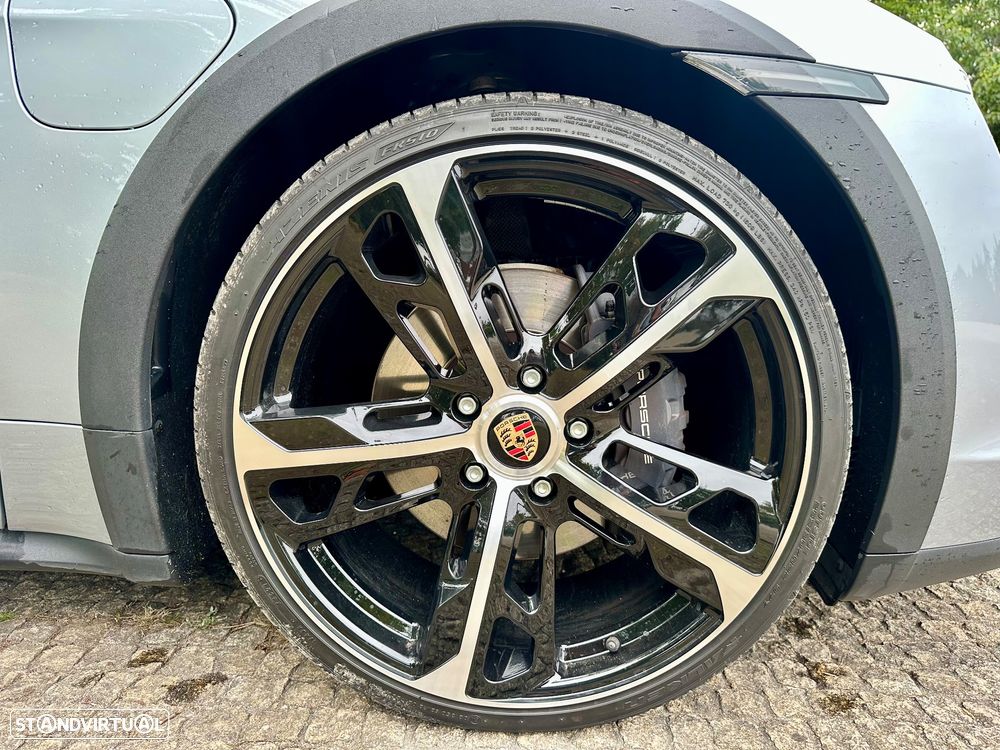 Porsche Taycan Cross Turismo 4 - 4