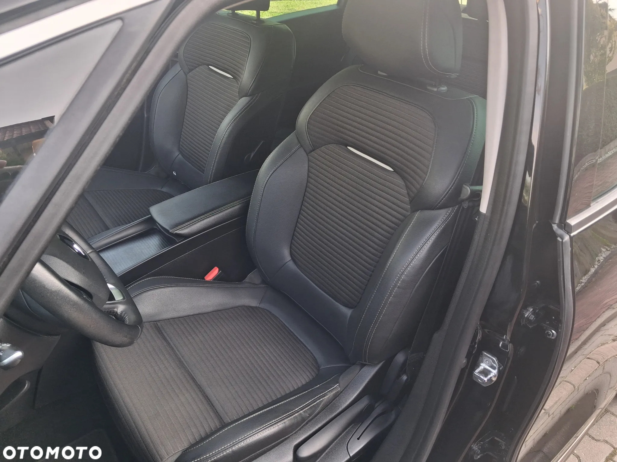 Renault Scenic BLUE dCi 120 BUSINESS EDITION - 12