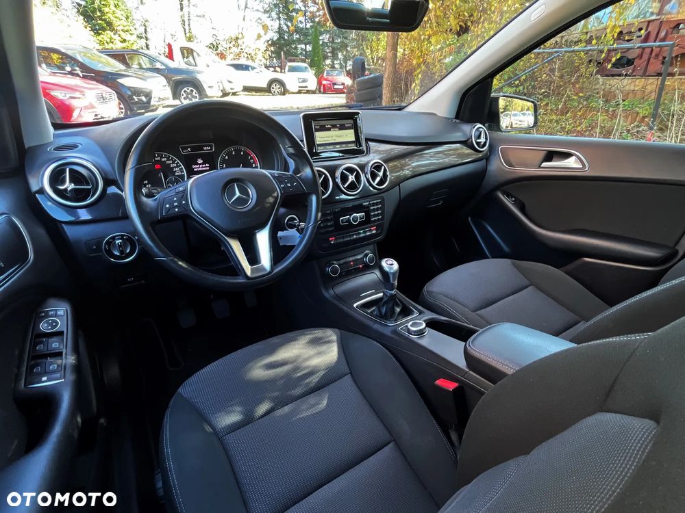 Mercedes-Benz Klasa B 180 (BlueEFFICIENCY) - 26
