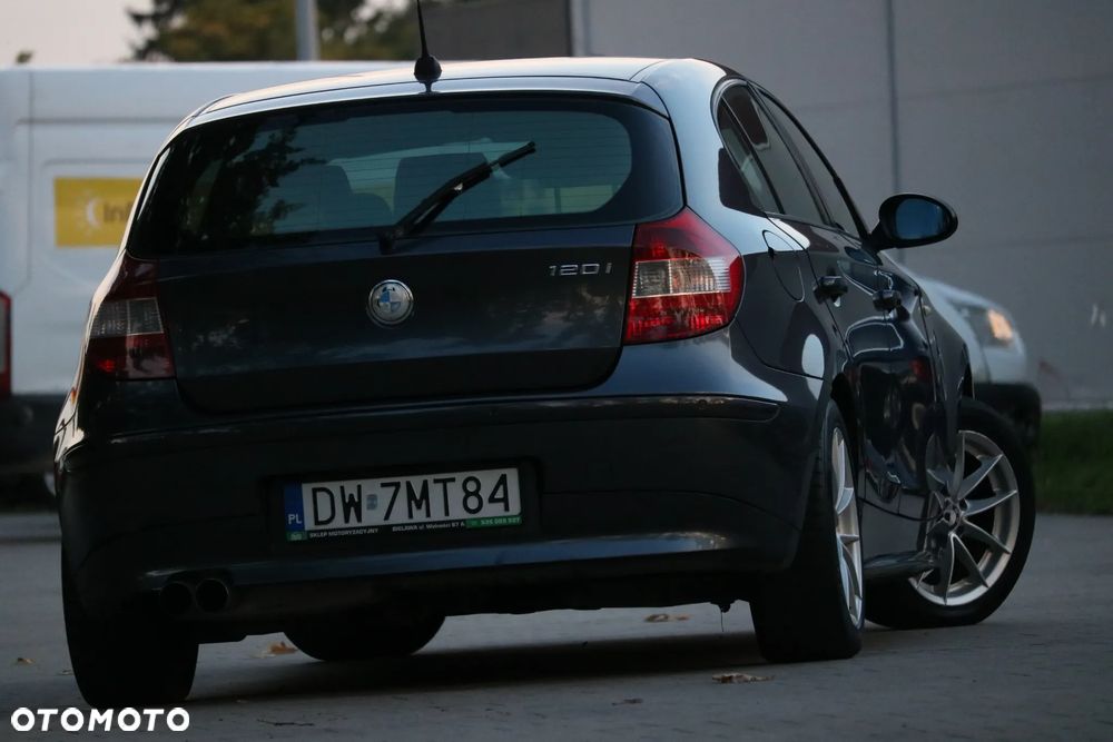 BMW Seria 1 120i - 29
