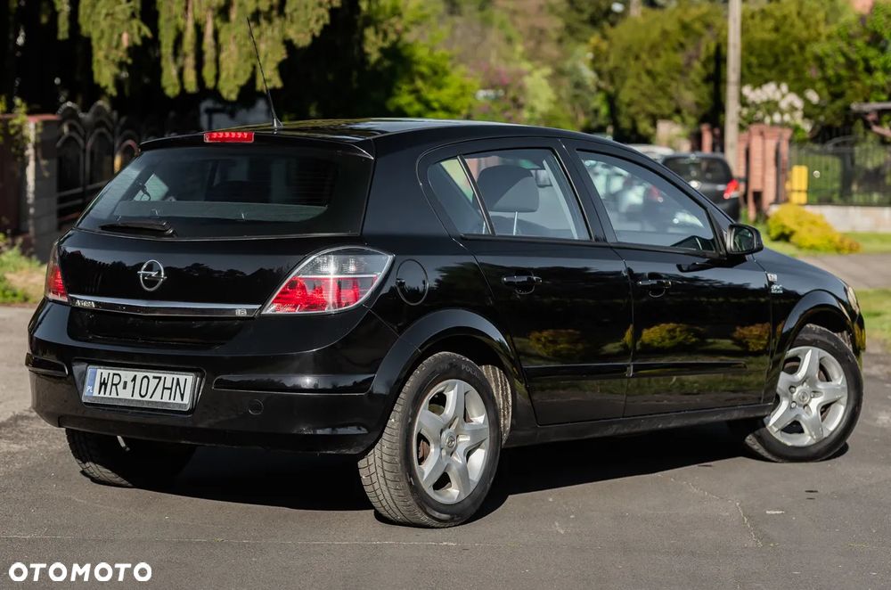 Opel Astra 1.6 Enjoy - 17