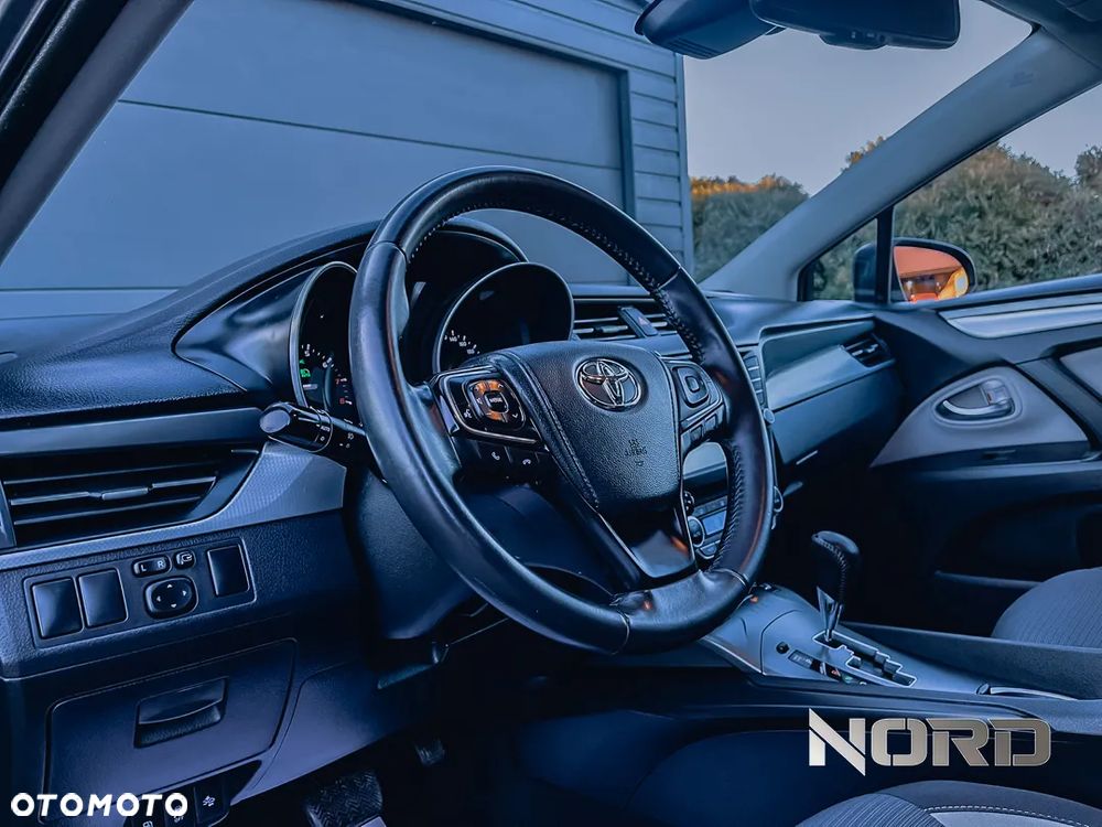 Toyota Avensis 1.8 Premium MS - 12