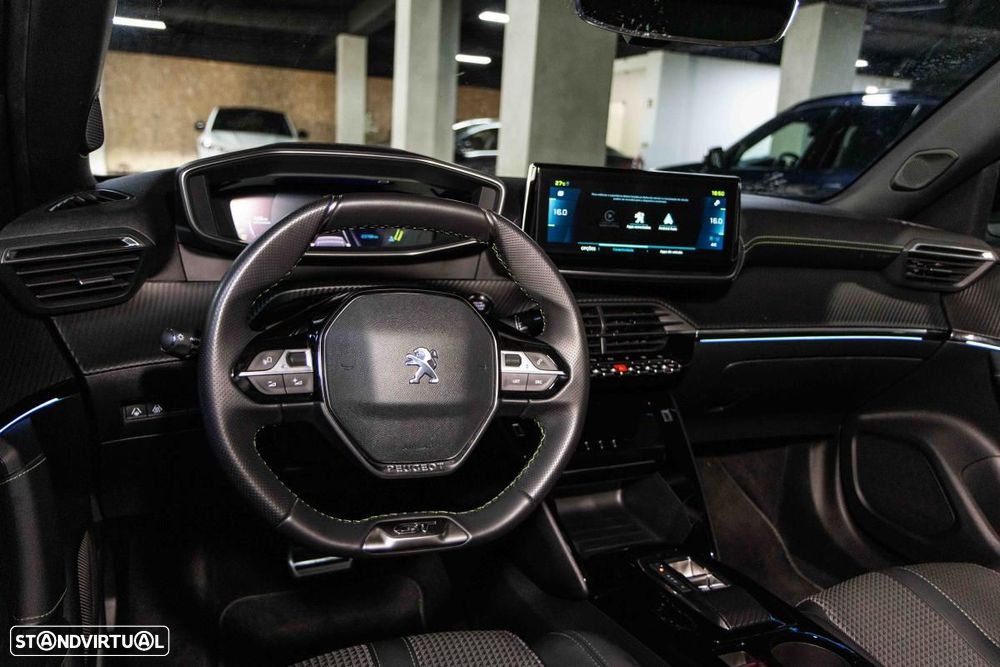 Peugeot e-2008 50 kWh GT - 26