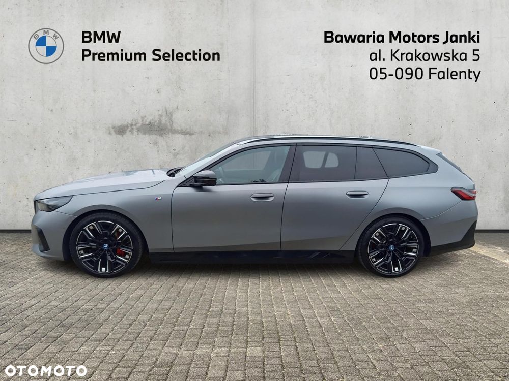 BMW i5 - 10