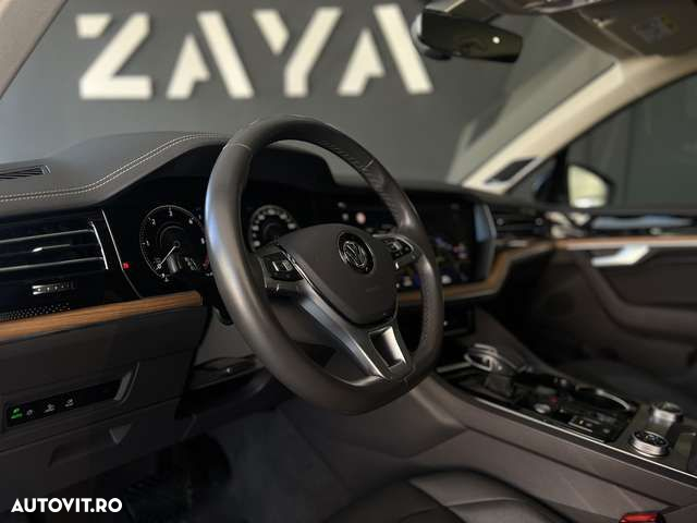 Volkswagen Touareg - 7