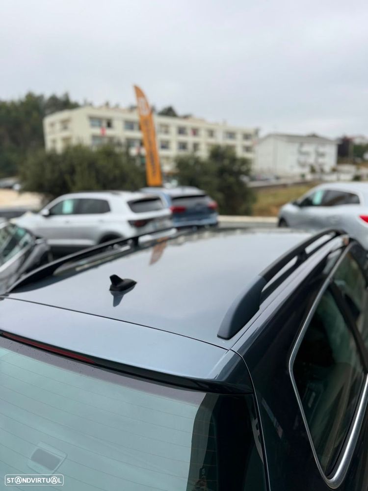 VW Passat Variant 1.6 TDI BlueMotion - 23
