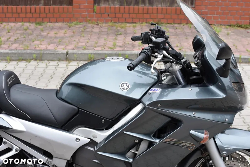 Yamaha FJR - 9