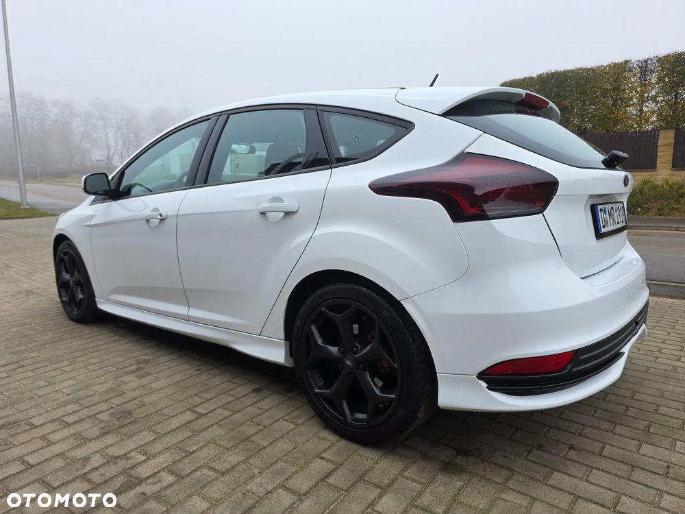 Ford Focus 2.0 TDCi ST - 6