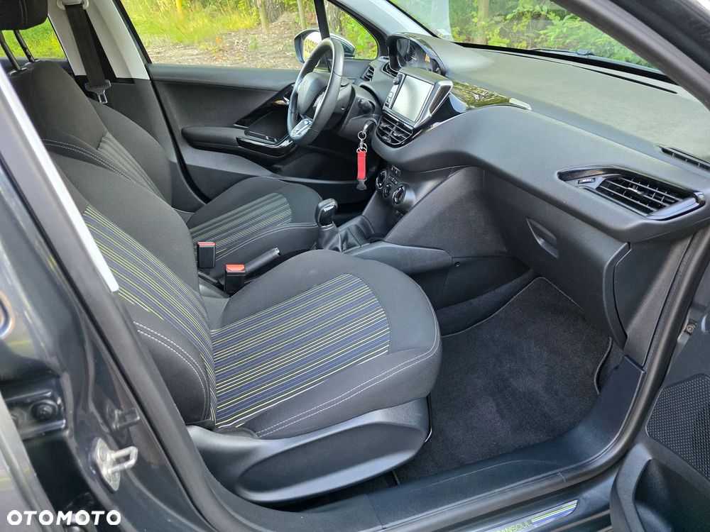 Peugeot 208 PureTech 82 Urban Move - 7