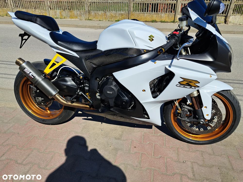 Suzuki GSX 1000 - 9