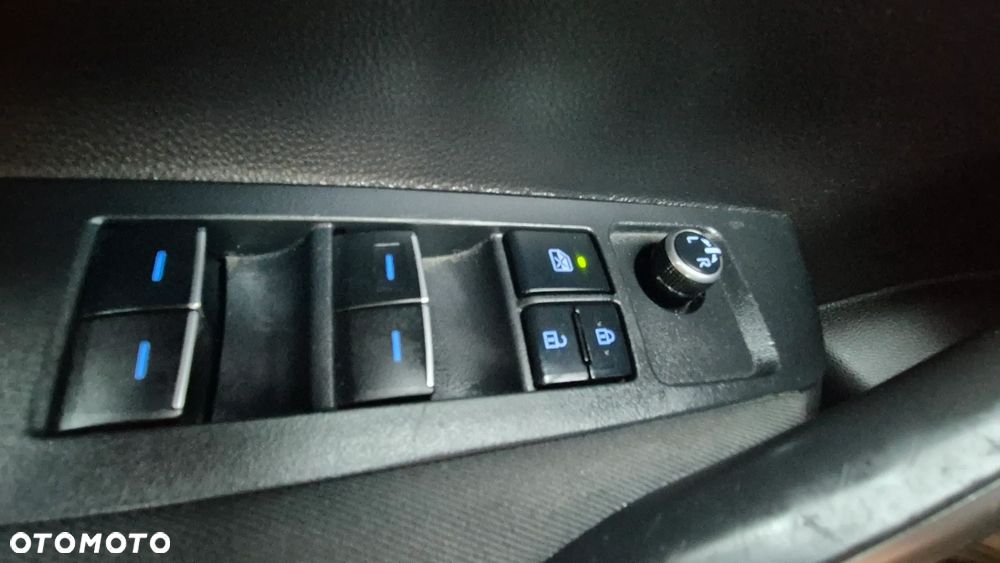 Toyota Corolla 1.8 Hybrid Comfort - 17