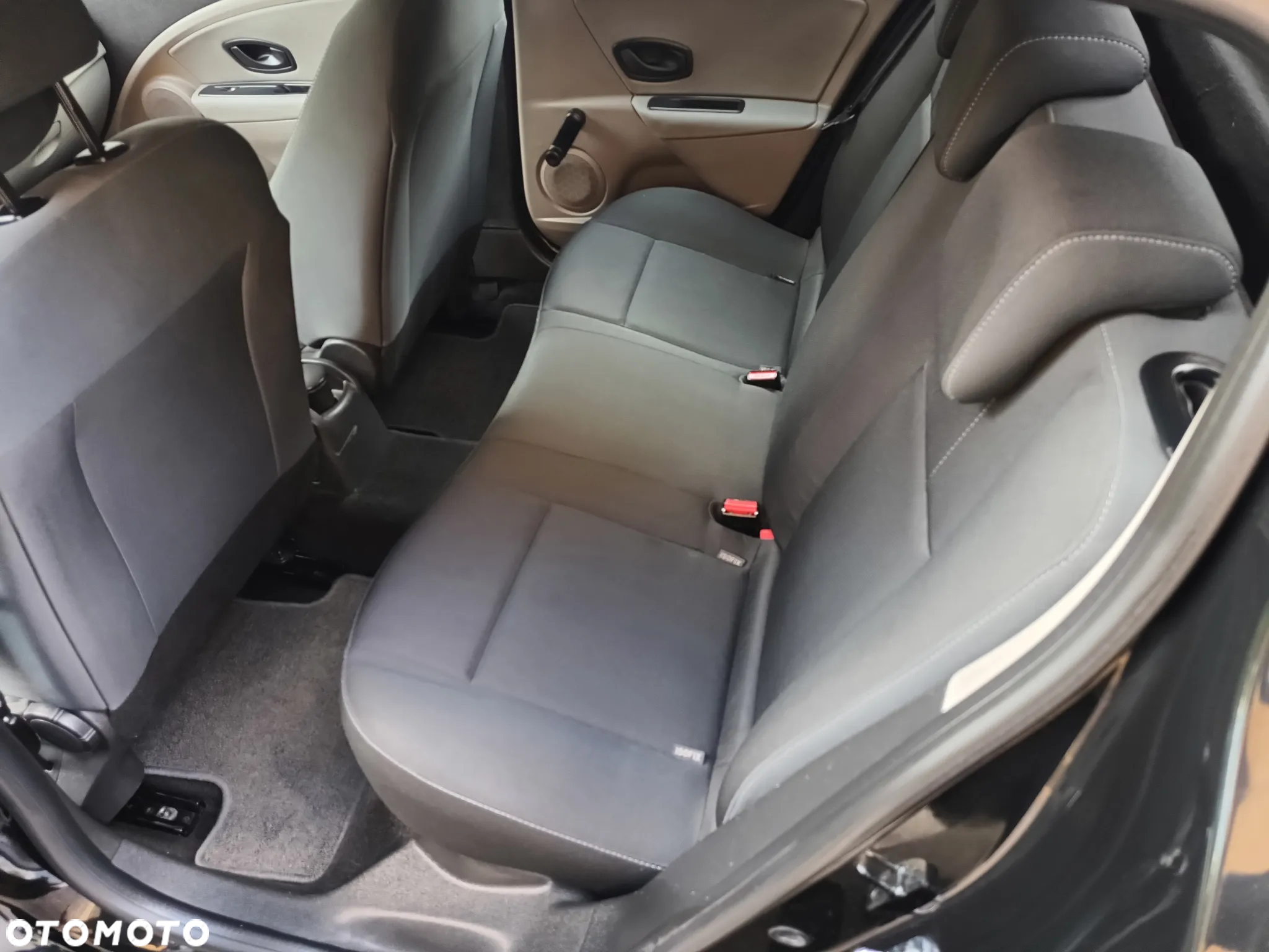 Renault Megane 1.6 16V 100 Authentique - 8