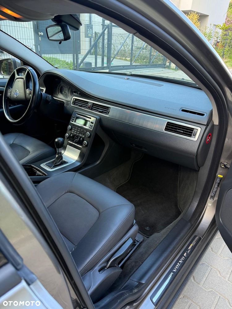 Volvo V70 2.0D Kinetic - 8