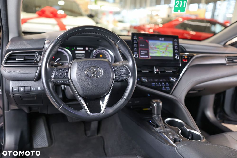 Toyota Camry - 23