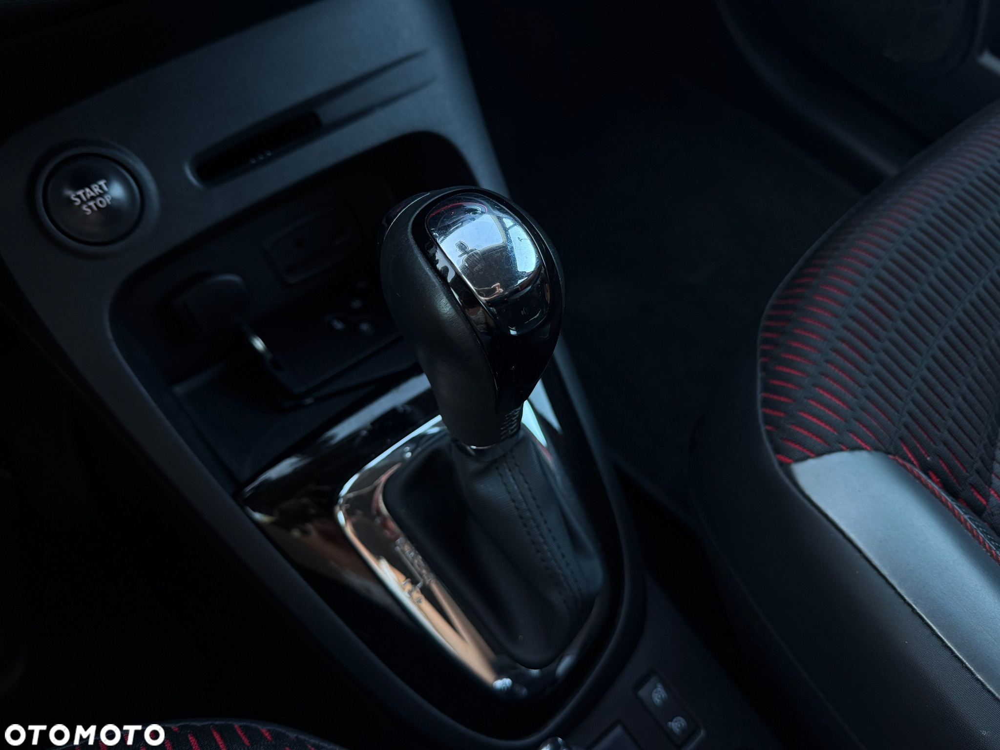 Renault Captur 1.2 Energy TCe Night&Day EDC - 30