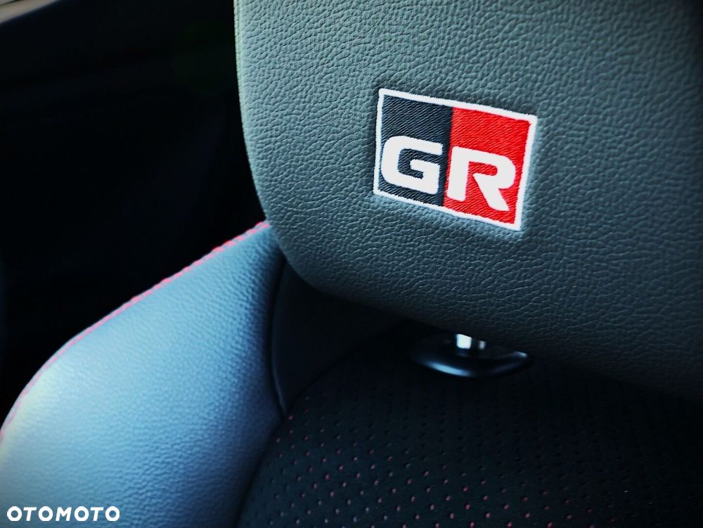 Toyota Yaris - 18
