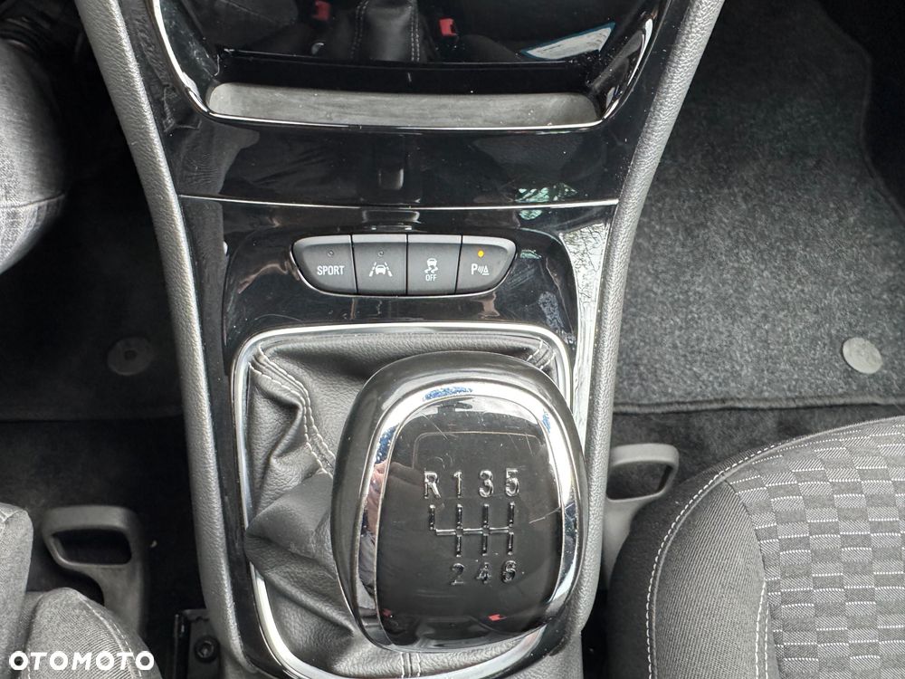 Opel Astra 1.4 Turbo Start/Stop Dynamic - 19