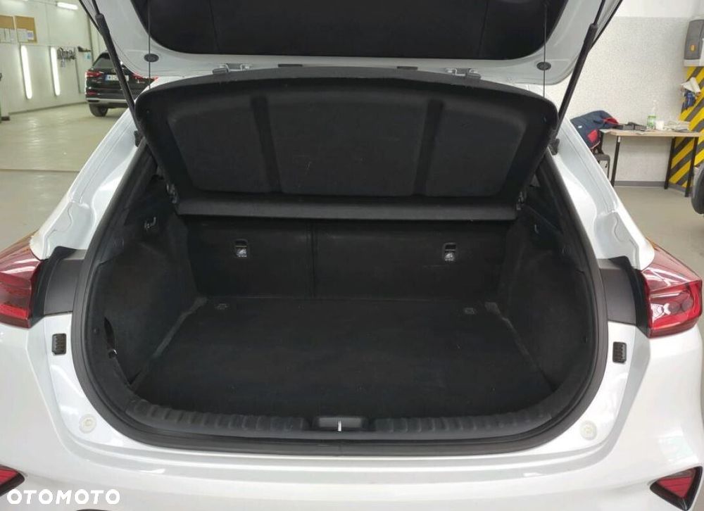Kia XCeed - 8