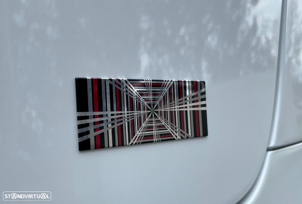 Tesla Model X Plaid AWD - 17