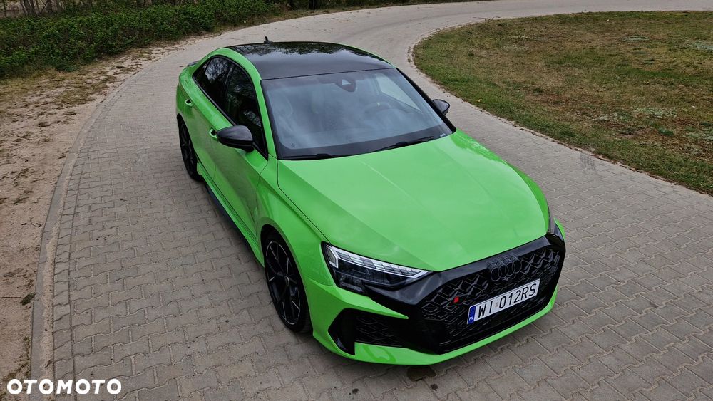 Audi RS3 Limousine - 1