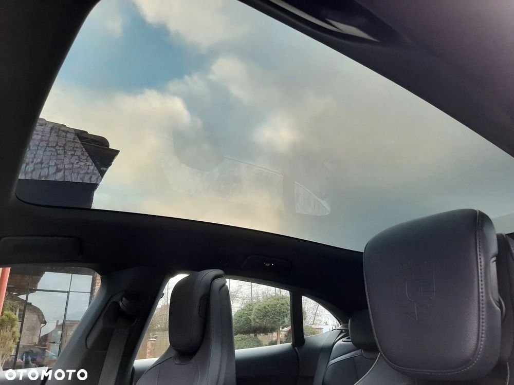 Porsche Taycan 4S - 15