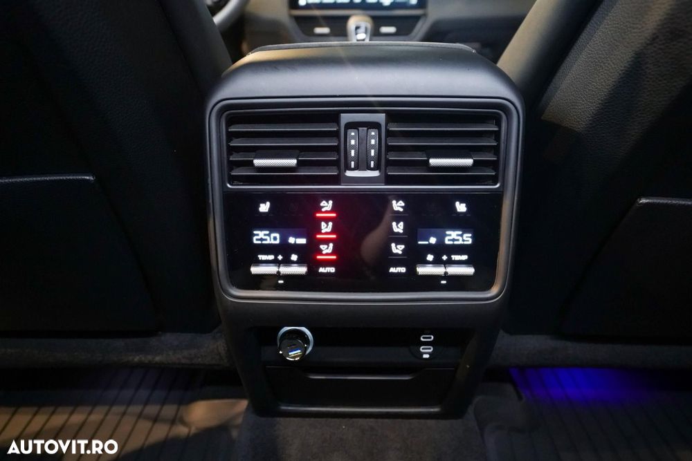 Porsche Cayenne Coupe - 31