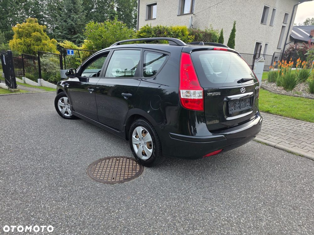 Hyundai i30 1.4 Base + World Cup - 28
