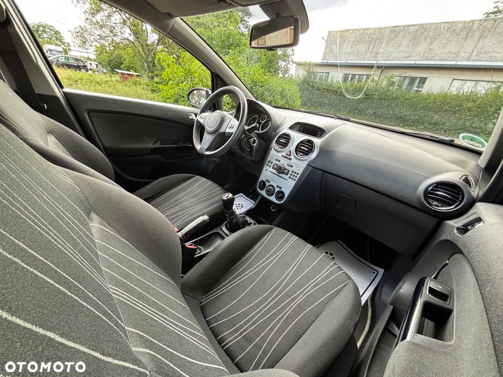 Opel Corsa 1.2 16V - 21