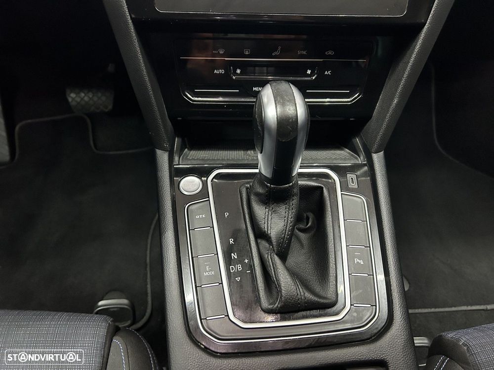 VW Passat Variant 1.5 TSI eHybrid Business DSG - 17