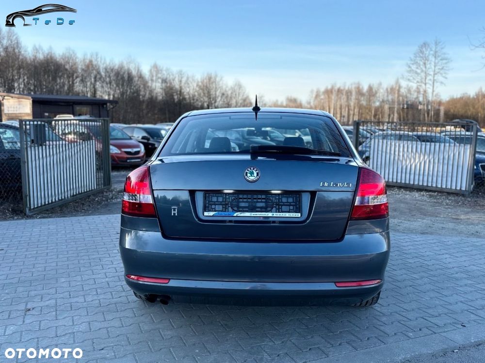 Skoda Octavia 1.8 TSI DSG Laurin & Klement - 12