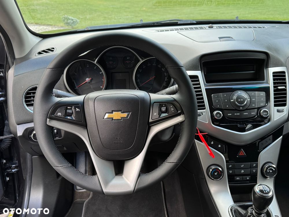 Chevrolet Cruze 1.8 LT - 38