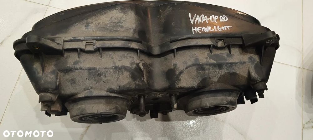 HONDA VARADERO 1000XL REFLEKTOR LAMPA PRZÓD - ORYGINAŁ - 10